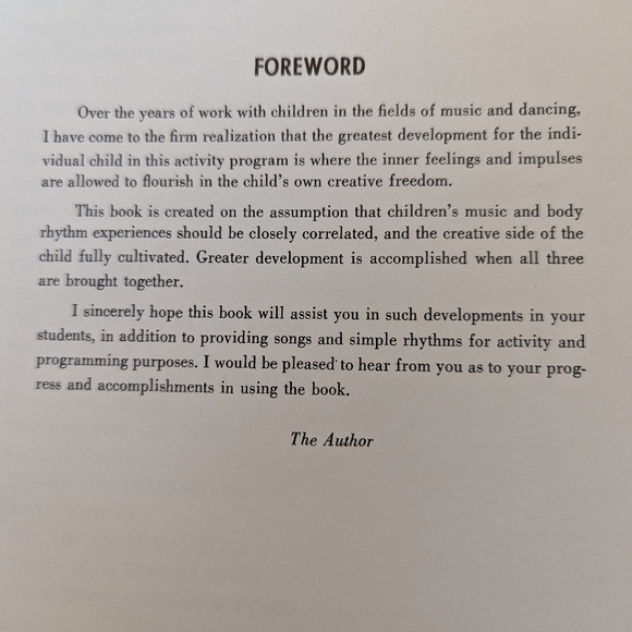 Hop Skip and Sing By Lois Lunt - Picture 3 of 8